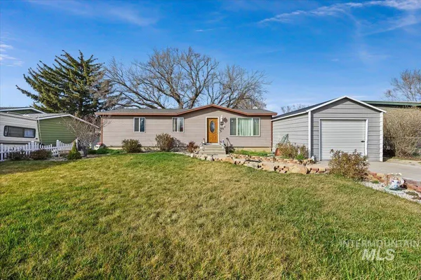 $270,000 | 210 5th Avenue East, Wendell, ID 83355