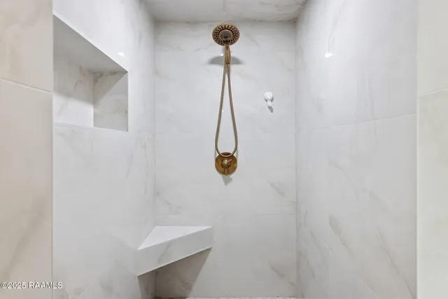 $700,000 | 206 Woodrich Lane, Lafayette, LA 70507