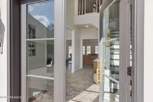 $700,000 | 206 Woodrich Lane, Lafayette, LA 70507