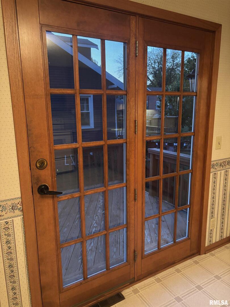 418 East Division Street Kewanee, IL 61443 - Photo 13 of 72