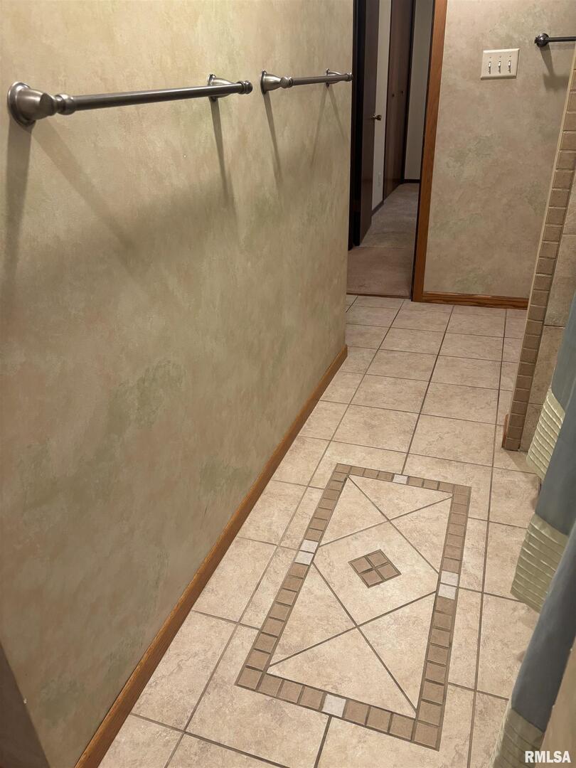 418 East Division Street Kewanee, IL 61443 - Photo 29 of 72 a view of a bathroom