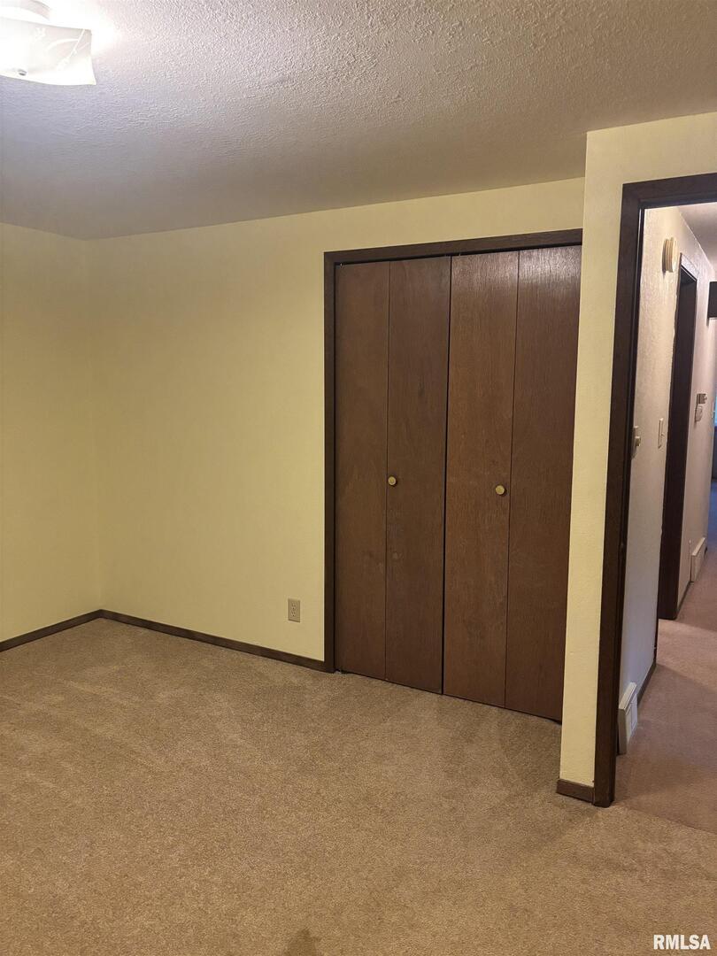 418 East Division Street Kewanee, IL 61443 - Photo 36 of 72 an empty room with closet area