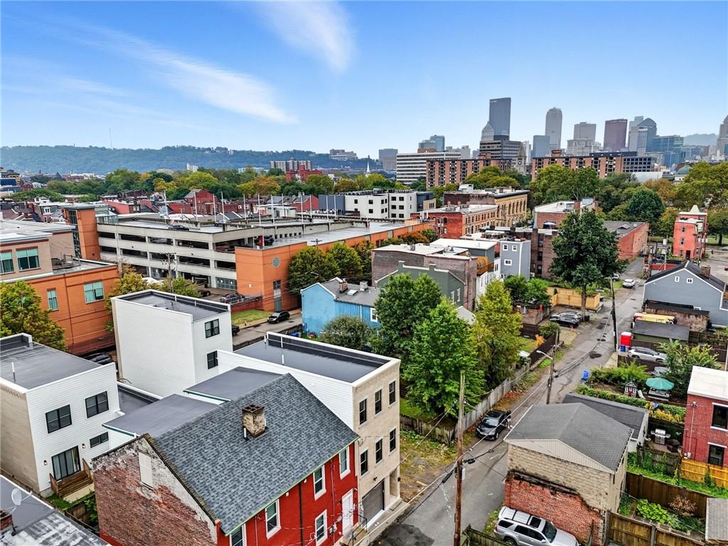 1236 Butterfield Way Pittsburgh, PA 15212 - Photo 38 of 40 an aerial view of a city