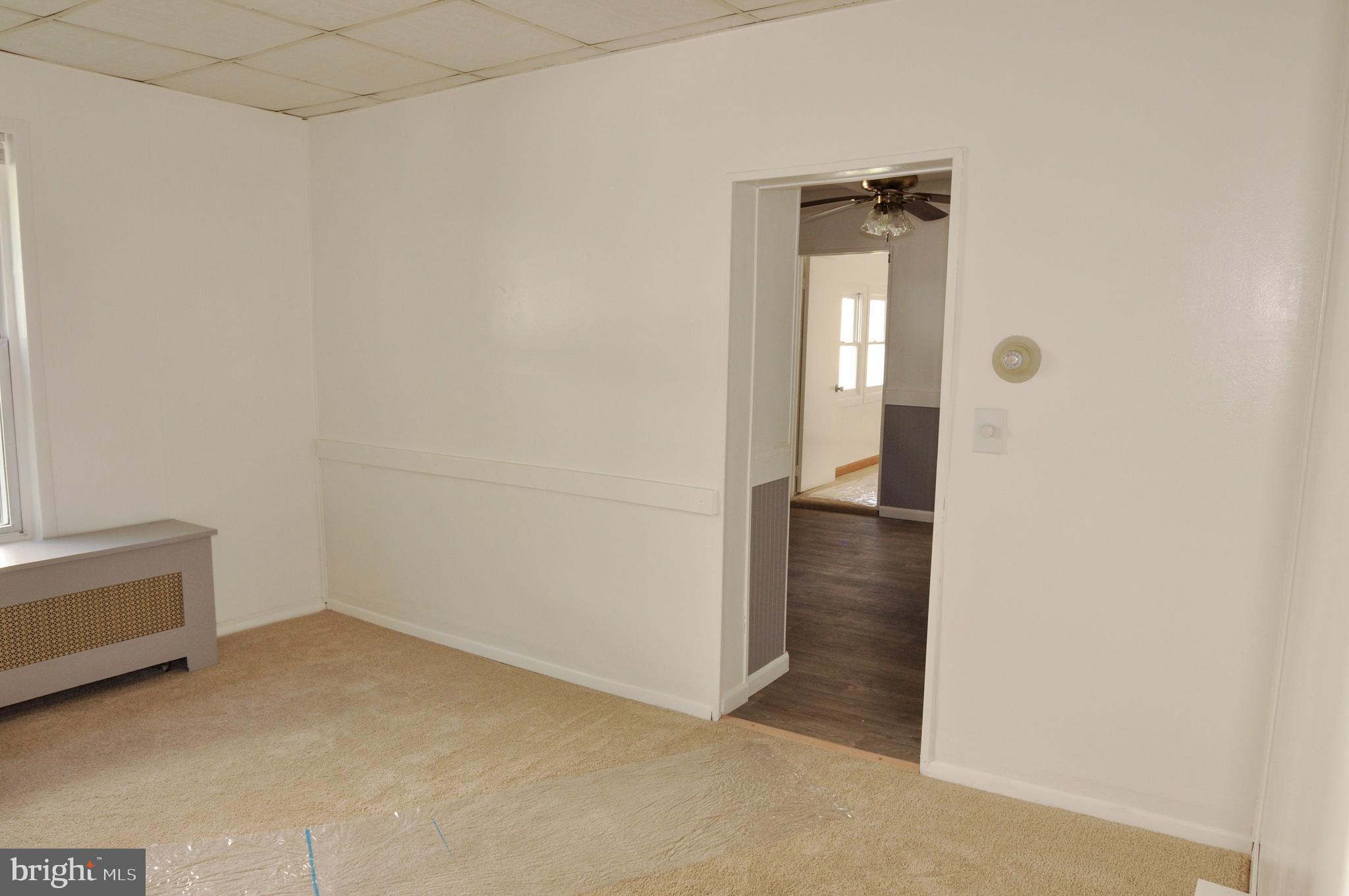 216 Clyde Avenue Baltimore, MD 21227 - Photo 24 of 64 Living Room/ Sitting Area