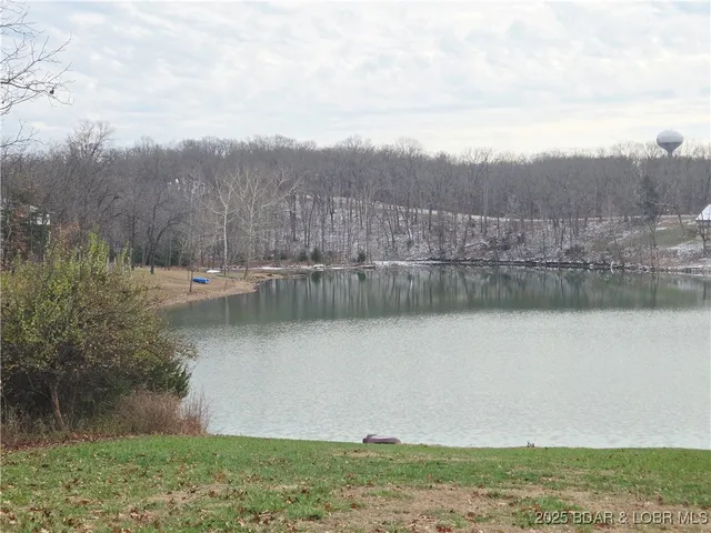 $450,000 | 316 Albany Drive, Lake Ozark, MO 65049