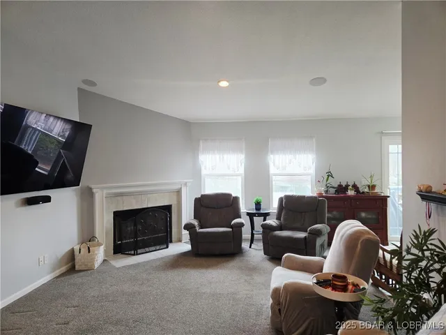 $450,000 | 316 Albany Drive, Lake Ozark, MO 65049