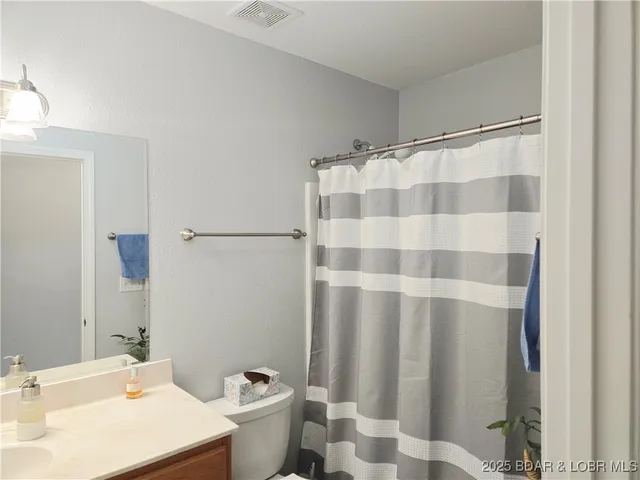 $450,000 | 316 Albany Drive, Lake Ozark, MO 65049