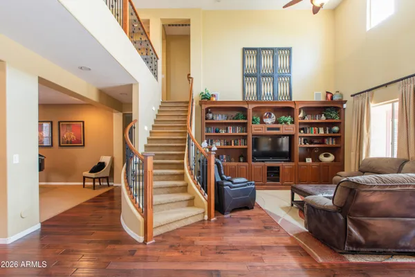 $999,999 | 747 East Charlevoix Avenue, Gilbert, AZ 85297