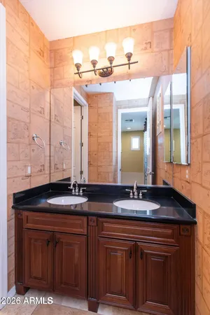 $999,999 | 747 East Charlevoix Avenue, Gilbert, AZ 85297