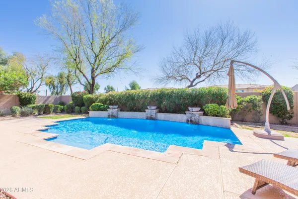 $999,999 | 747 East Charlevoix Avenue, Gilbert, AZ 85297