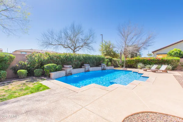 $999,999 | 747 East Charlevoix Avenue, Gilbert, AZ 85297