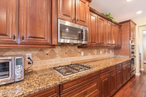 $999,999 | 747 East Charlevoix Avenue, Gilbert, AZ 85297