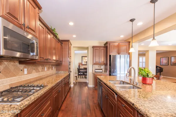 $999,999 | 747 East Charlevoix Avenue, Gilbert, AZ 85297