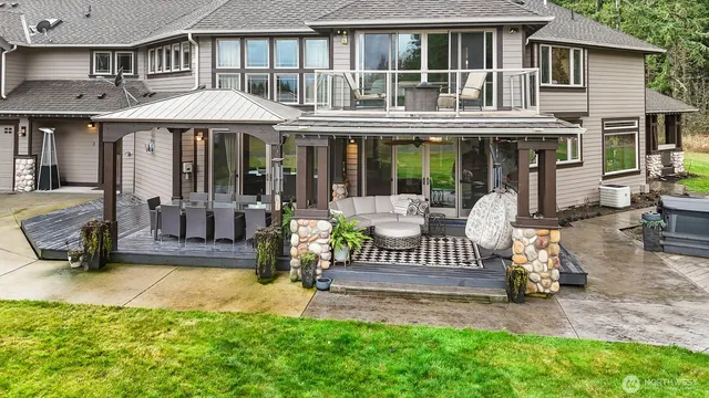 $1,590,000 | 2919 Tanwax Crossing East, Roy, WA 98580