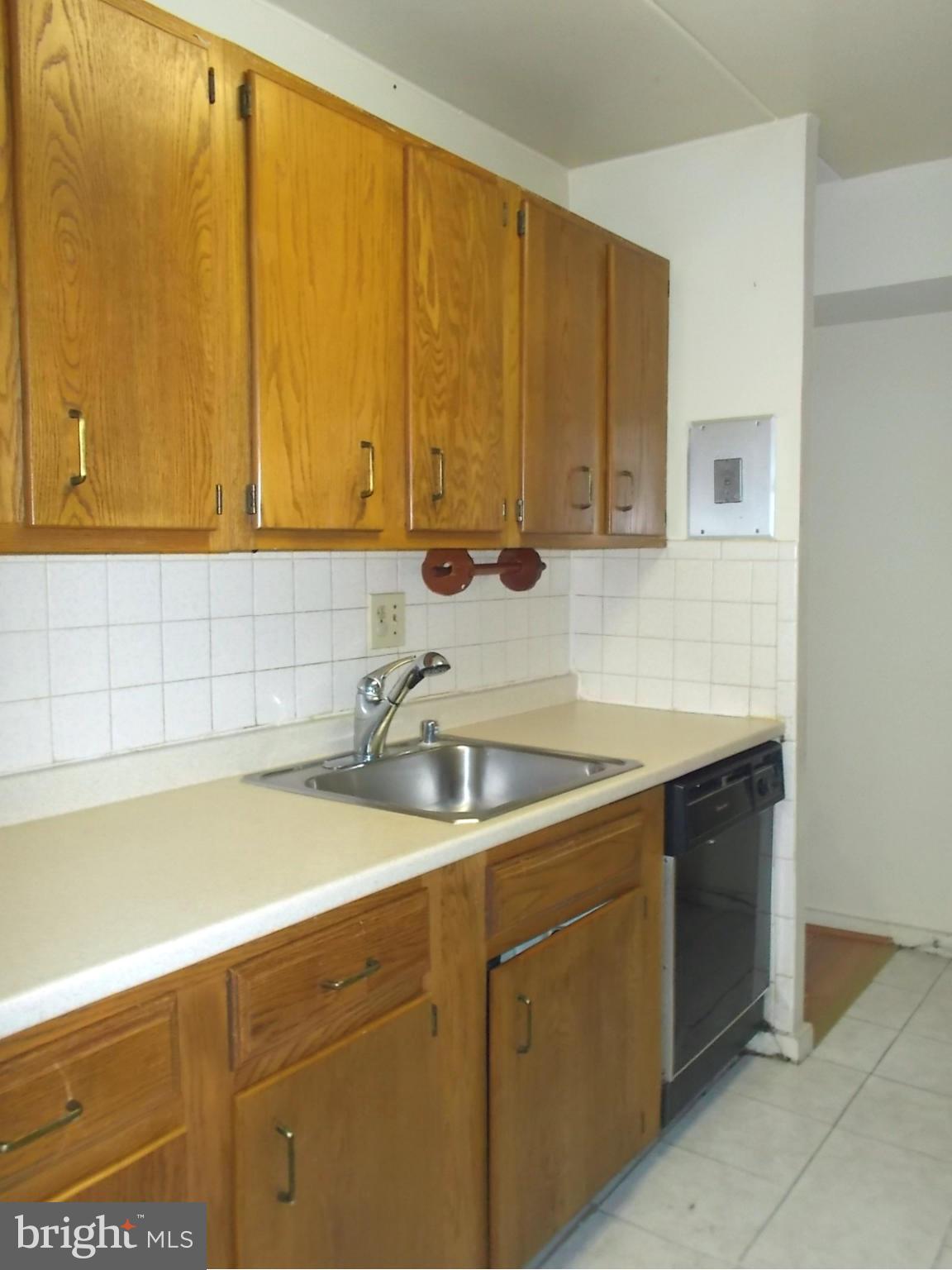 3230 Hewitt Avenue, Unit 4 Silver Spring, MD 20906 - Photo 11 of 16 Kitchen