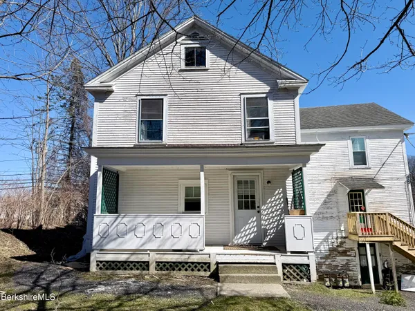 $1,200 | 30 South Street, Cheshire, MA 01225