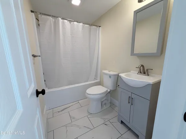 $1,200 | 30 South Street, Cheshire, MA 01225