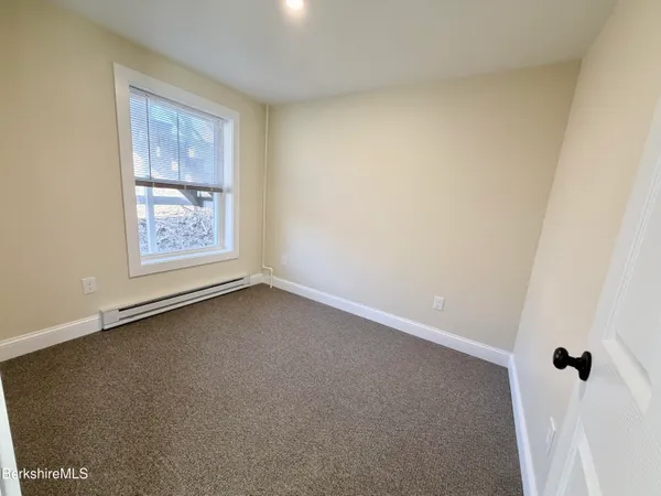 $1,200 | 30 South Street, Cheshire, MA 01225