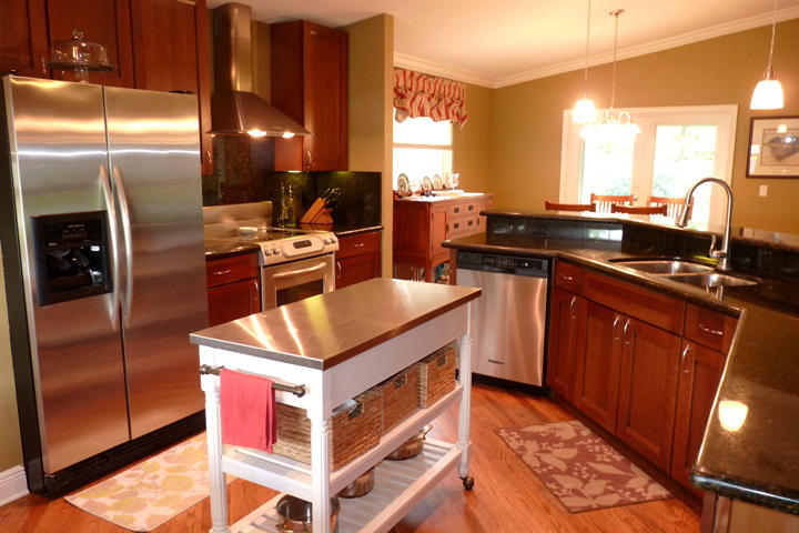 123 Springdale Road Lake Worth, FL 33467 - Photo 11 of 46 KITCHEN