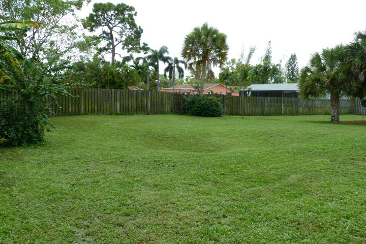 123 Springdale Road Lake Worth, FL 33467 - Photo 40 of 46 FENCED BACKYARD