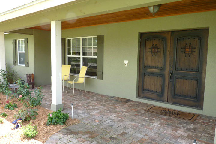 123 Springdale Road Lake Worth, FL 33467 - Photo 6 of 46 COVERED FRONT PORCH