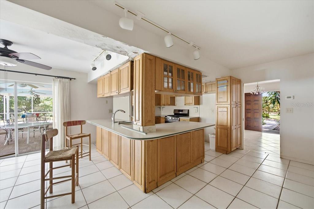 1680 Fox Road Clearwater, FL 33764 - Photo 37 of 72