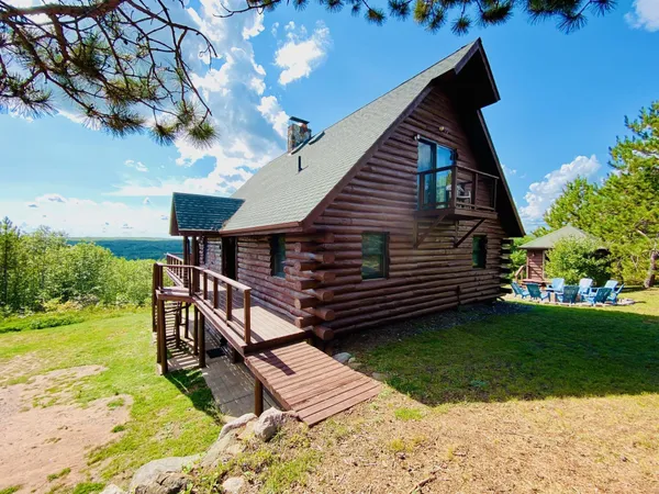 $505,000 | 26735 Freedom Valley Drive, Washburn, WI 54891