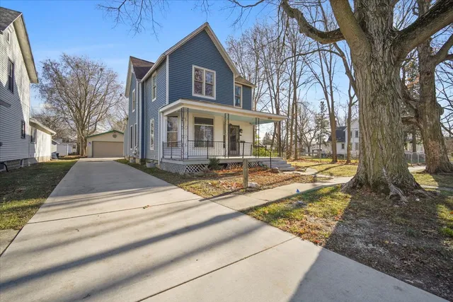 a front view of house with yard
