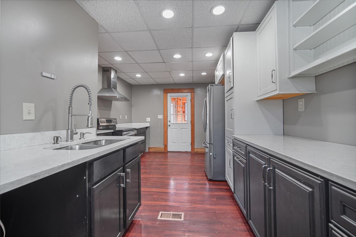 209 North 7th Street Fairbury, IL 61739 - Photo 11 of 35