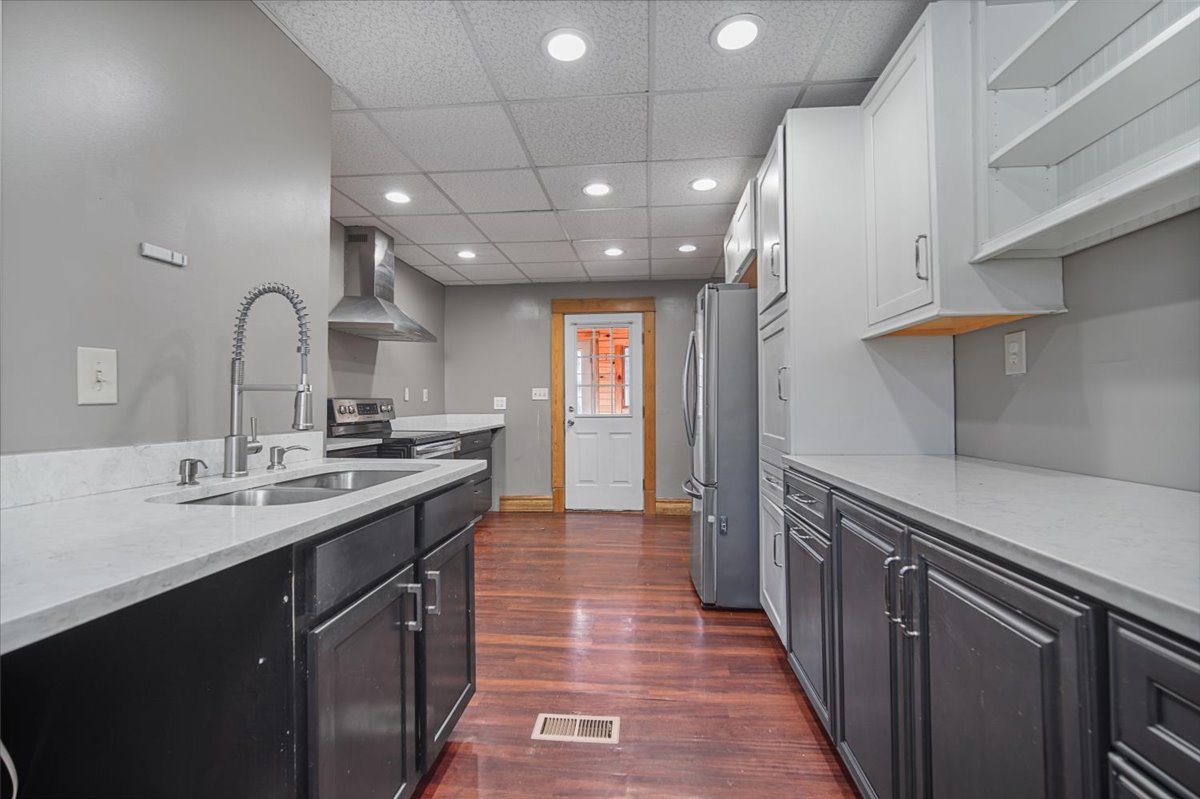 209 North 7th Street Fairbury, IL 61739 - Photo 15 of 35