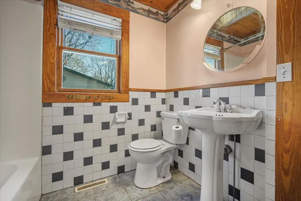 $154,900 | 209 North 7th Street, Fairbury, IL 61739