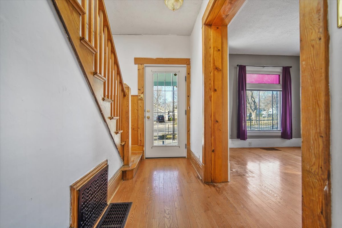 209 North 7th Street Fairbury, IL 61739 - Photo 4 of 35