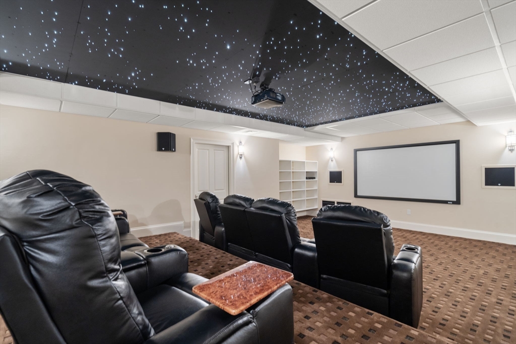 15 Rockport Road Weston, MA 02493 - Photo 16 of 20 a room with furniture