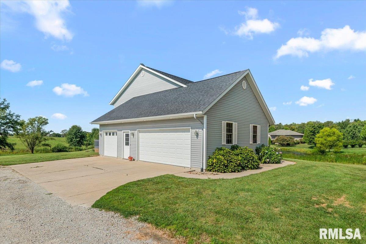 320 Timber Ridge Road Mechanicsburg, IL 62545 - Photo 4 of 57 Gallery Image 4