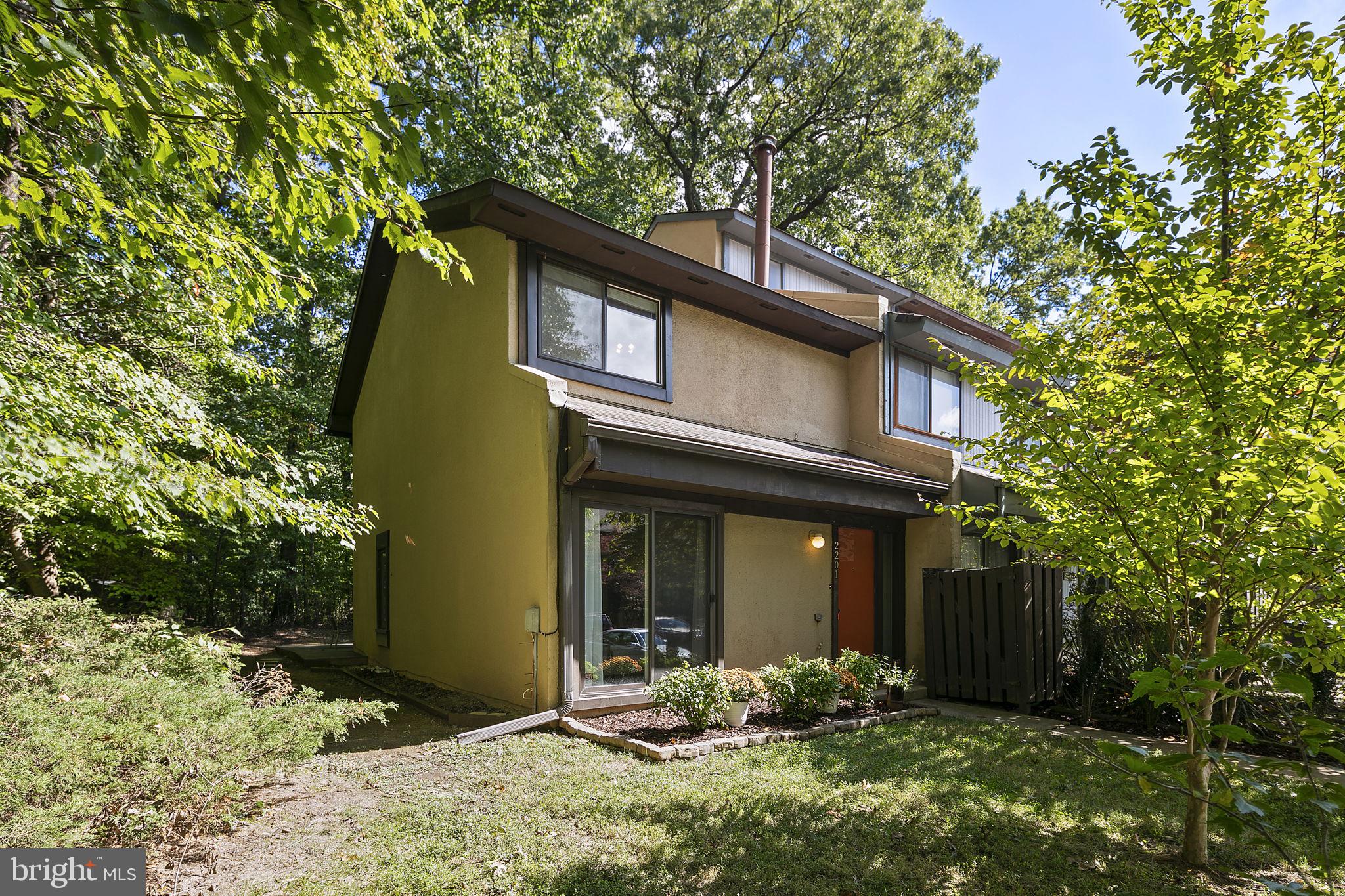 2201 Cartwright Place Reston, VA 20191 - Photo 2 of 46 Gallery Image 2