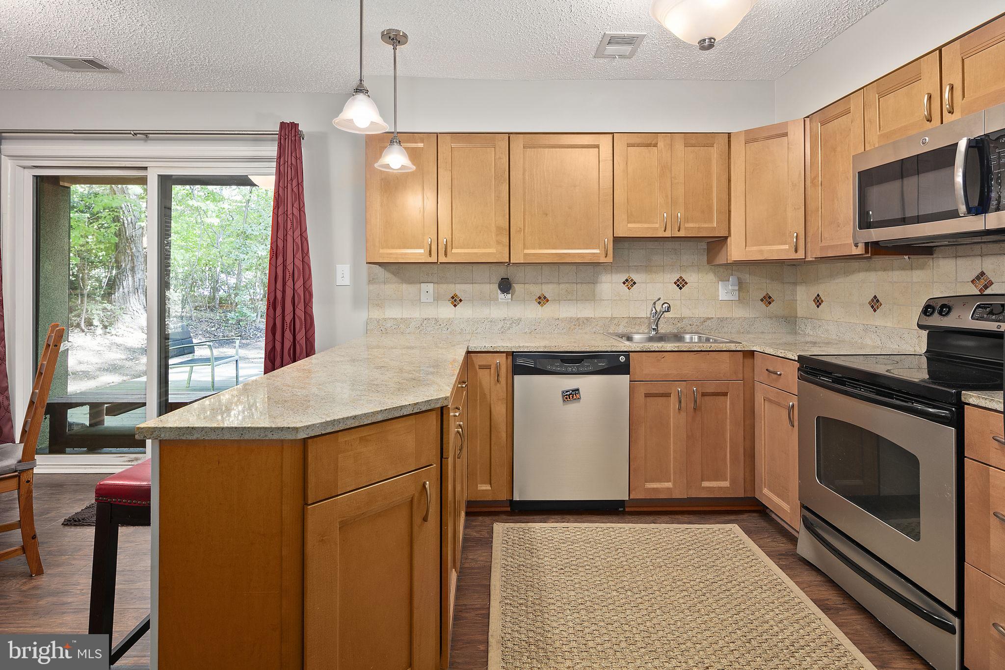 2201 Cartwright Place Reston, VA 20191 - Photo 8 of 46 Gallery Image 8