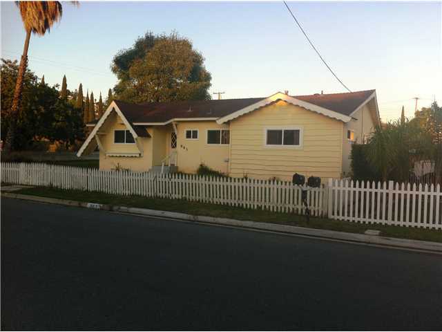 863 Felicita Avenue Spring Valley, CA 91977 - Photo 4 of 18 Gallery Image 4