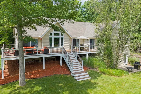 $895,000 | 55526 South Thompson Lane, Three Rivers, MI 49093
