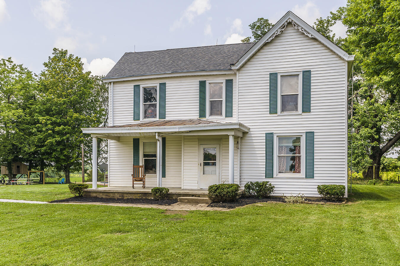 1715 Leesburg Newtown Road Paris, KY 40361 - Photo 3 of 32 1715leesburg03
