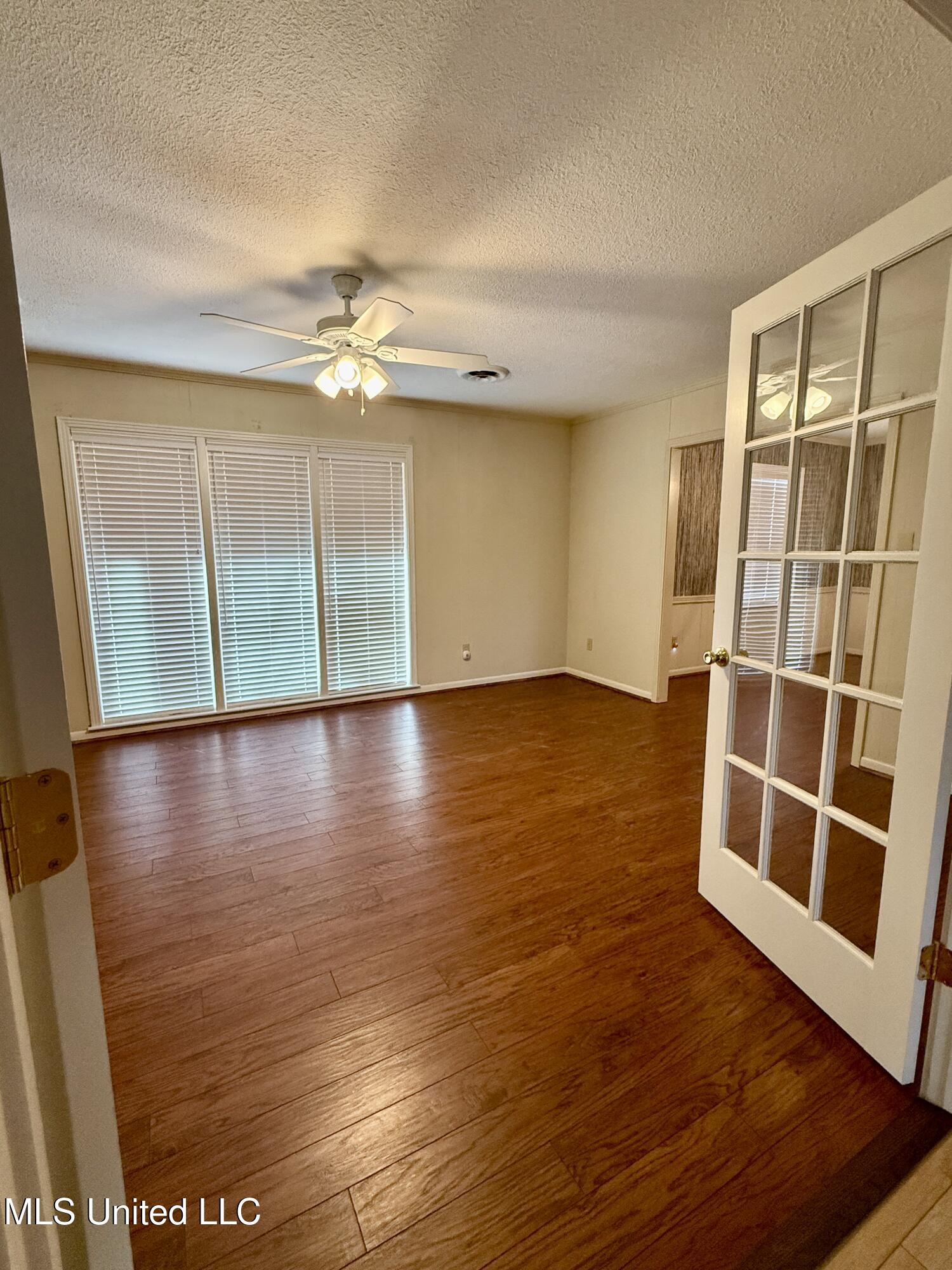 1107 Kraner Lane Brookhaven, MS 39601 - Photo 13 of 46 Living Room to Den