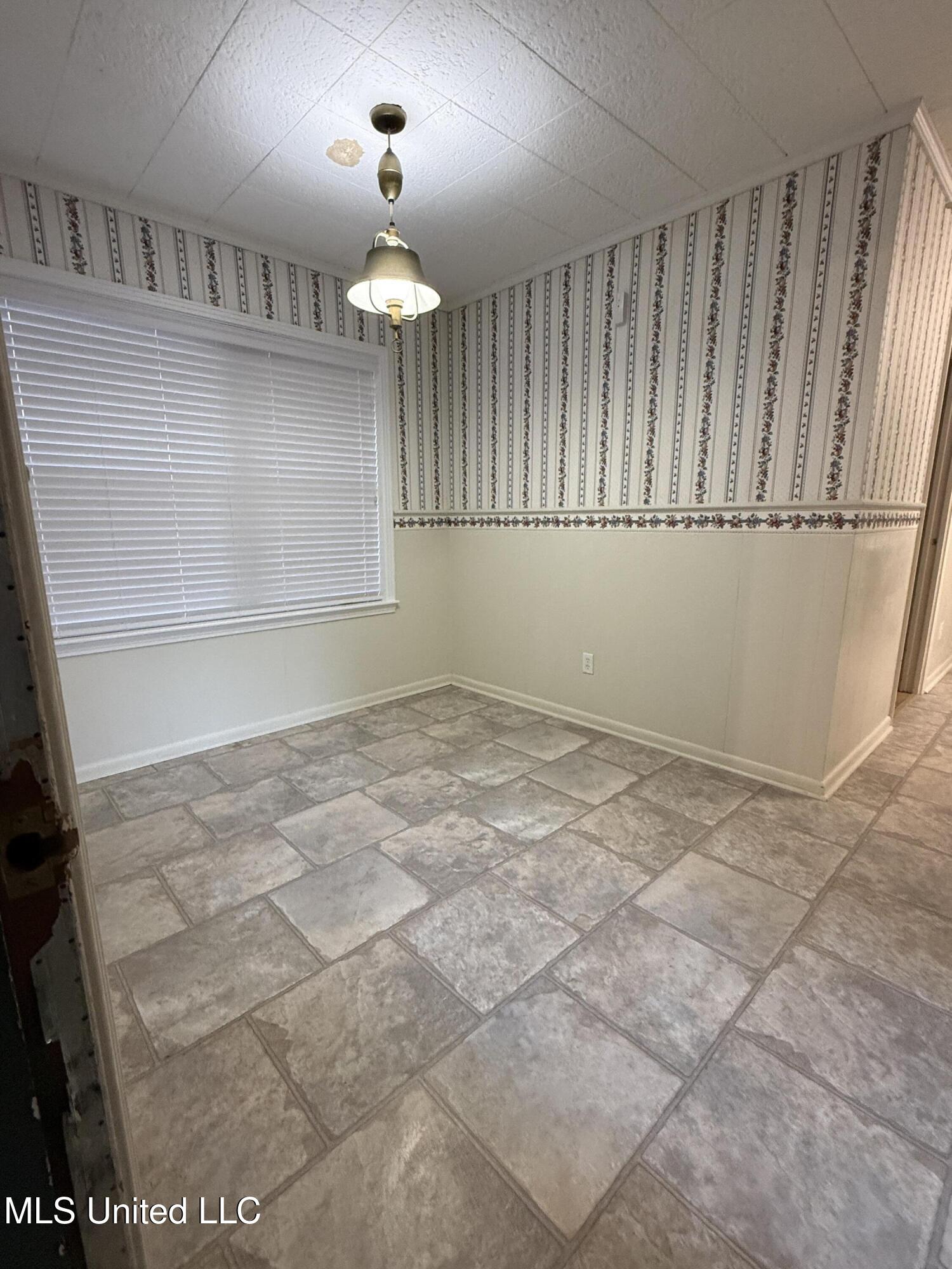 1107 Kraner Lane Brookhaven, MS 39601 - Photo 21 of 46 Breakfast Nook