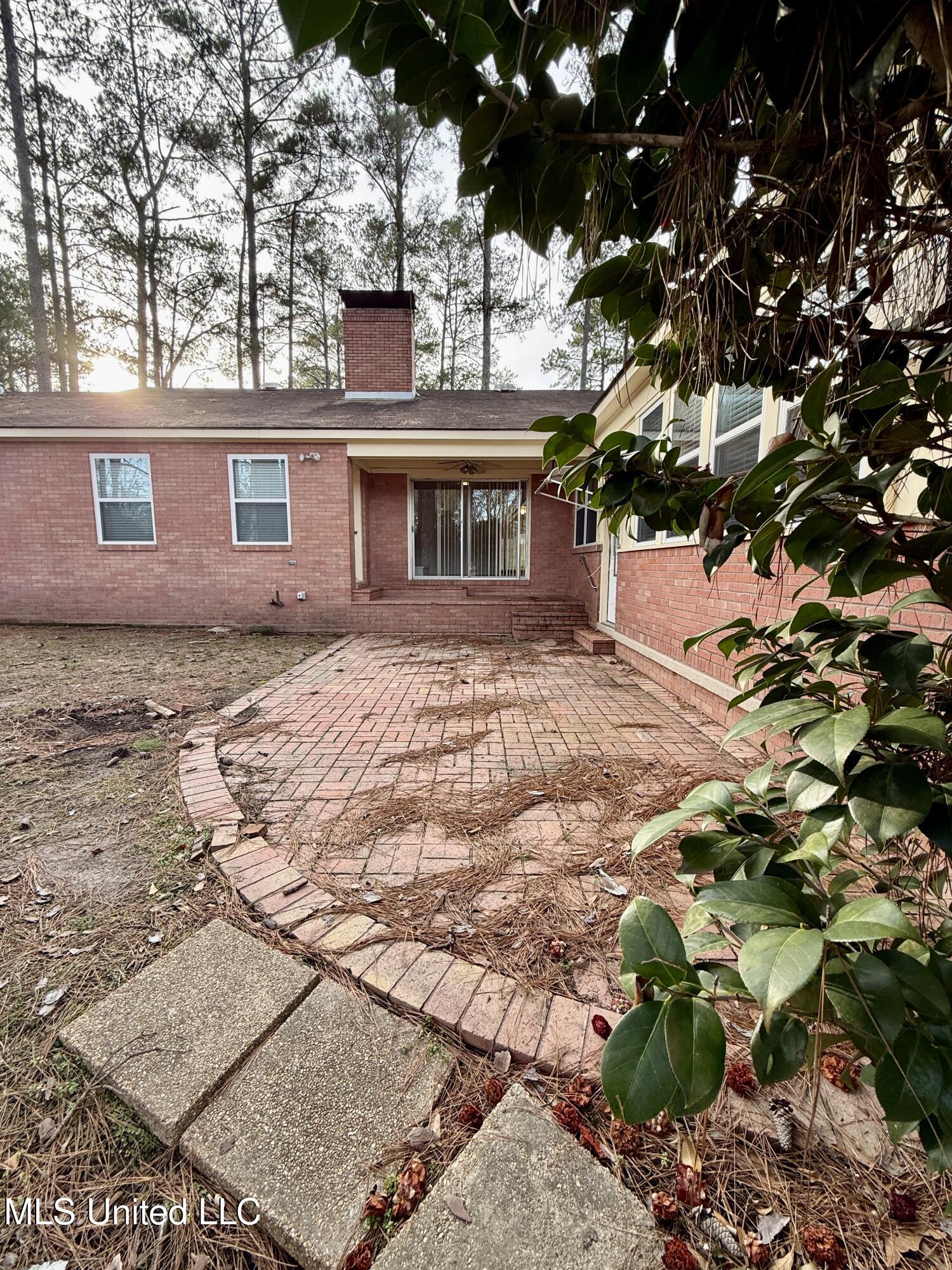 1107 Kraner Lane Brookhaven, MS 39601 - Photo 40 of 46 Back Patio & Porch