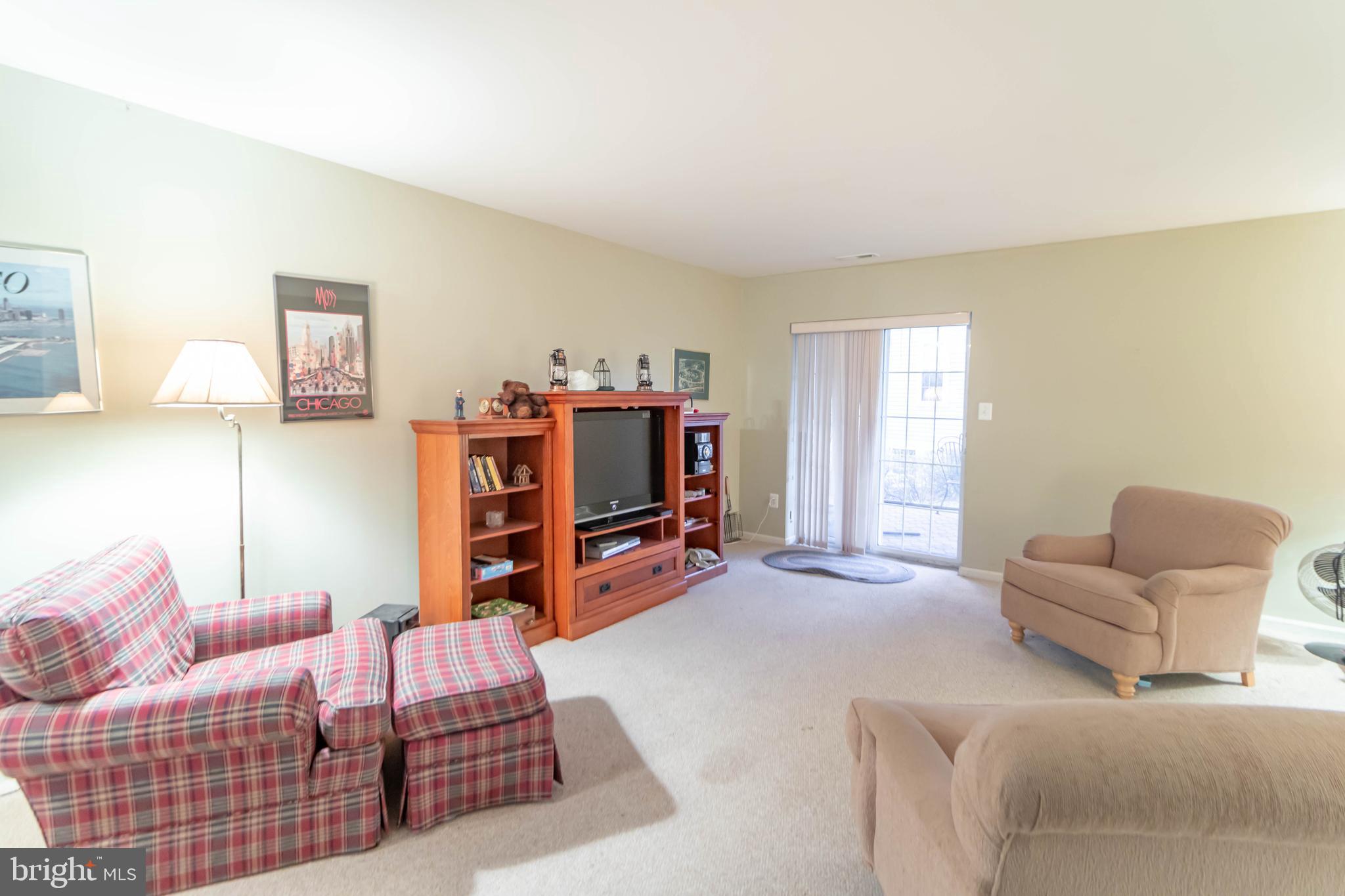 13570 Ryton Ridge Lane Gainesville, VA 20155 - Photo 12 of 16 Family Room on Ground Level