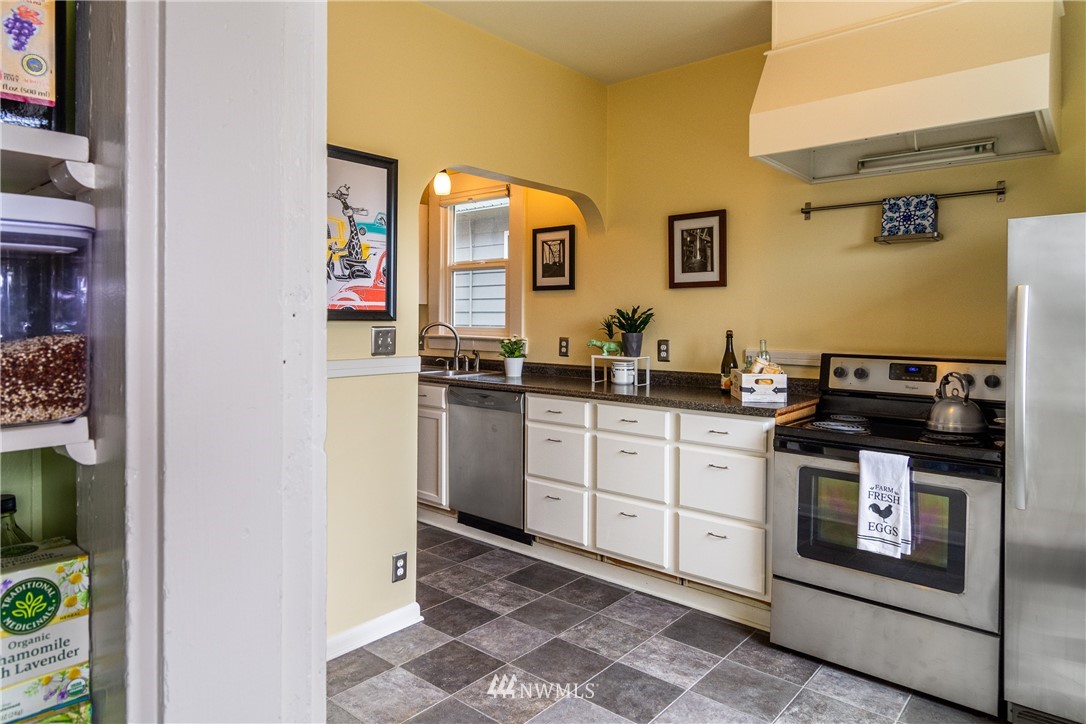 723 North 80th Street Seattle, WA 98103 - Photo 12 of 24 Gallery Image 12