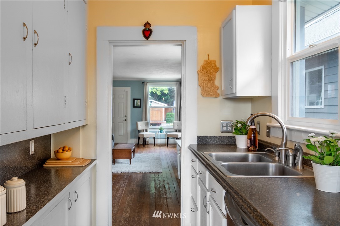 723 North 80th Street Seattle, WA 98103 - Photo 13 of 24 Gallery Image 13