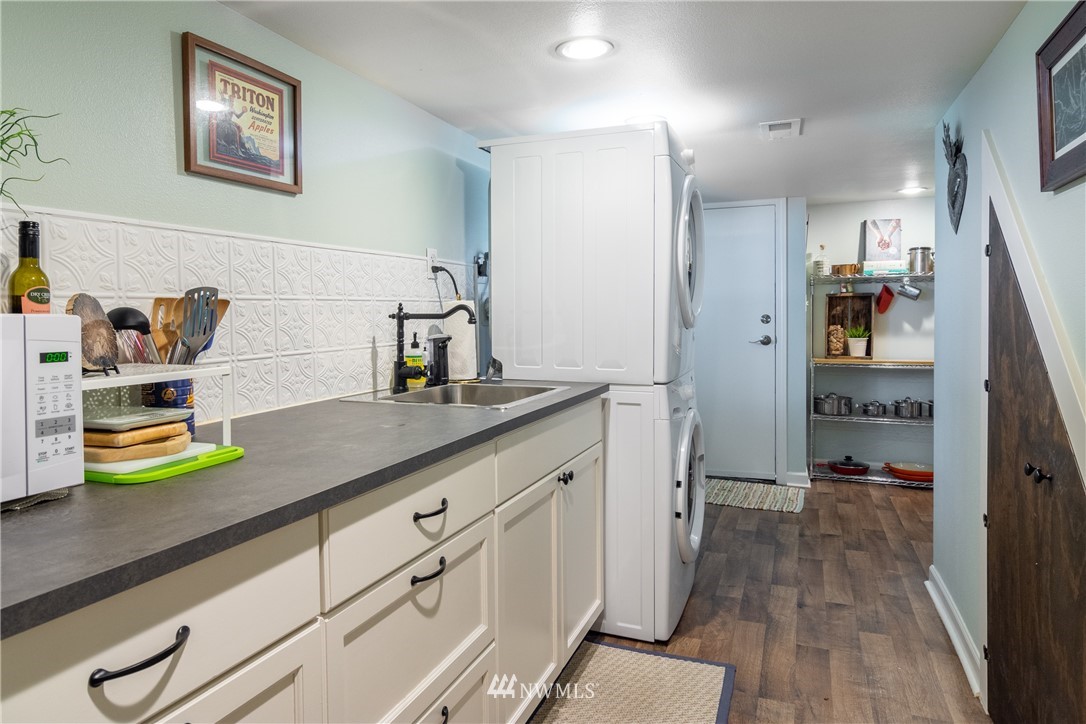 723 North 80th Street Seattle, WA 98103 - Photo 16 of 24 Gallery Image 16