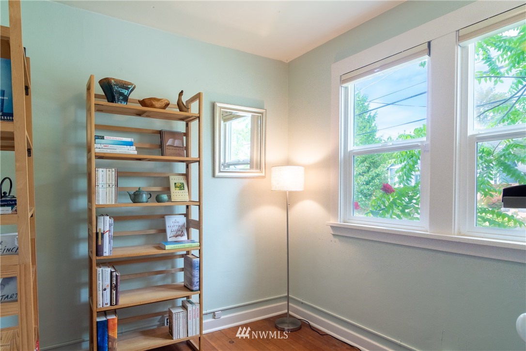 723 North 80th Street Seattle, WA 98103 - Photo 5 of 24 Gallery Image 5