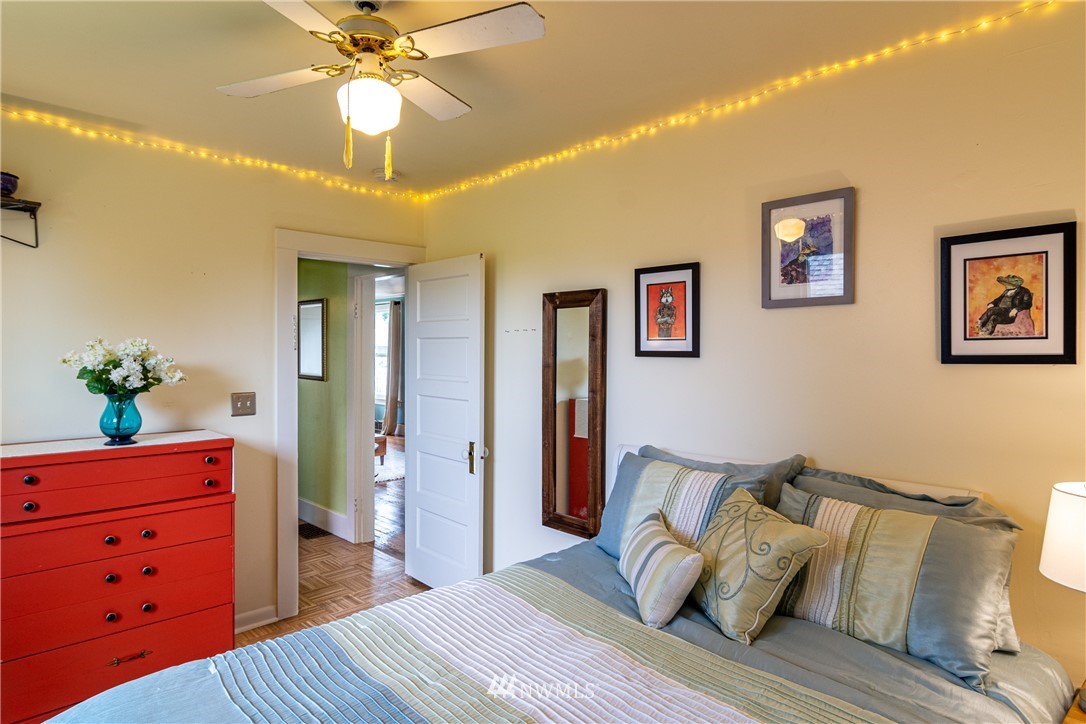 723 North 80th Street Seattle, WA 98103 - Photo 10 of 24 Gallery Image 10