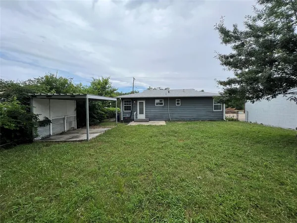 $1,950 | 1226 Record Crossing Road, Dallas, TX 75235