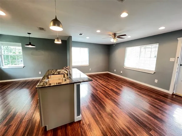 $1,950 | 1226 Record Crossing Road, Dallas, TX 75235